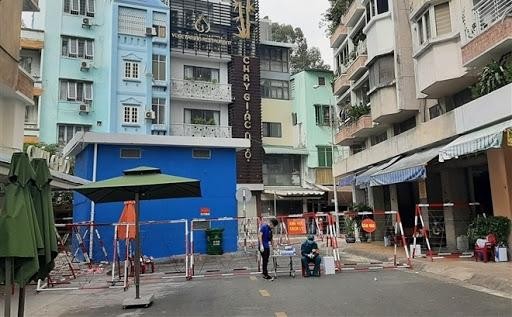 TP Hồ Chí Minh phong tỏa tạm thời hai địa điểm liên quan đến ca COVID-19 mới