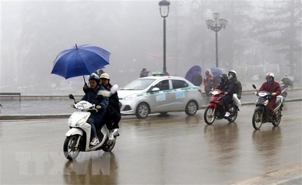 Không khí lạnh tăng cường gây mưa dông khu vực Bắc Bộ và Trung Bộ 