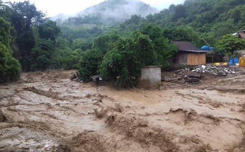 Kêu gọi chia sẻ khó khăn với đồng bào bị lũ quét ở Nghệ An