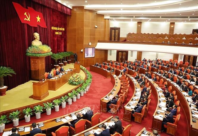 Ngày làm việc thứ nhất Hội nghị Trung ương 9 khóa XIII