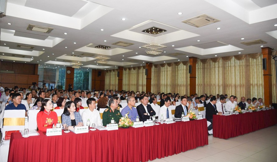 Toàn cảnh hội nghị 