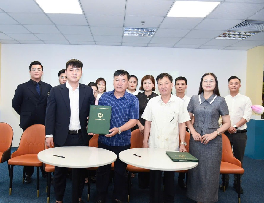 Viện Phát triển văn hóa và chăm sóc sức khỏe cộng đồng và Tập đoàn Hoàng Kim ký kết biên bản về phát triển Dự án du lịch sinh thái, nghỉ dưỡng tại tỉnh Ninh Bình.