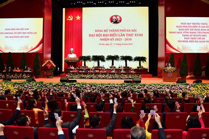 Đại hội Đảng bộ TP Hà Nội thống nhất số lượng đại biểu chính thức dự Đại hội toàn quốc XIV của Đảng là 64 đồng chí và 2 đại biểu dự khuyết.