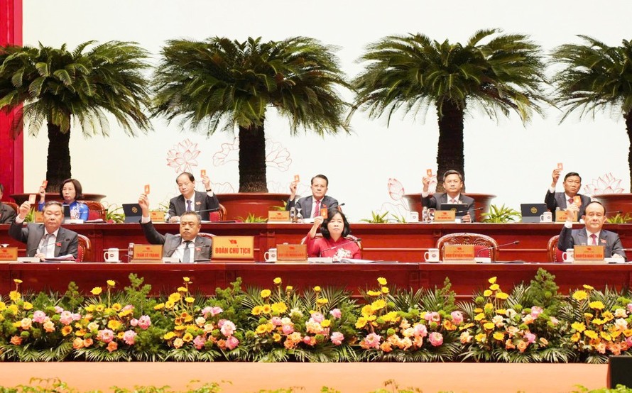 Ban Chấp hành Đảng bộ thành phố Hà Nội khóa XVIII gồm 75 đồng chí