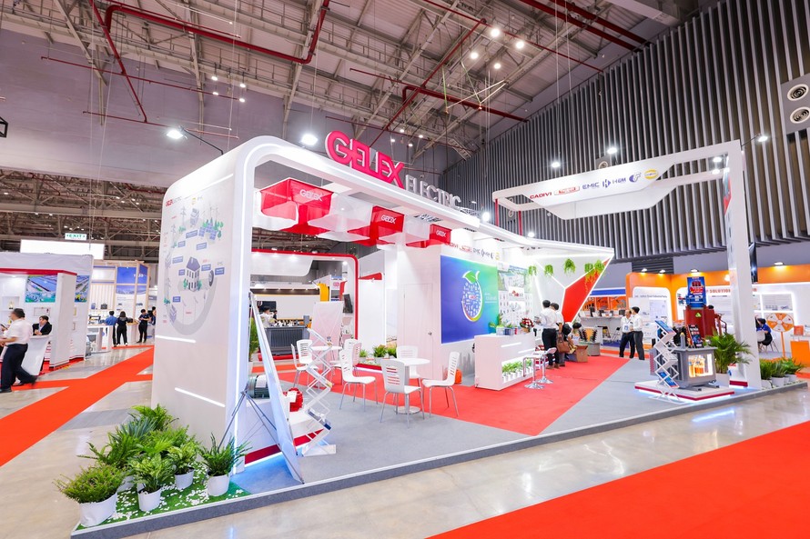 GELEX Electric sở hữu 9 công ty con, sản xuất và cung cấp bộ sản phẩm đầy đủ trong chuỗi giá trị ngành điện từ truyền tải đến phân phối và dân dụng.