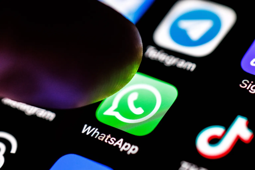 WhatsApp tích hợp AI soạn tin nhắn thông minh
