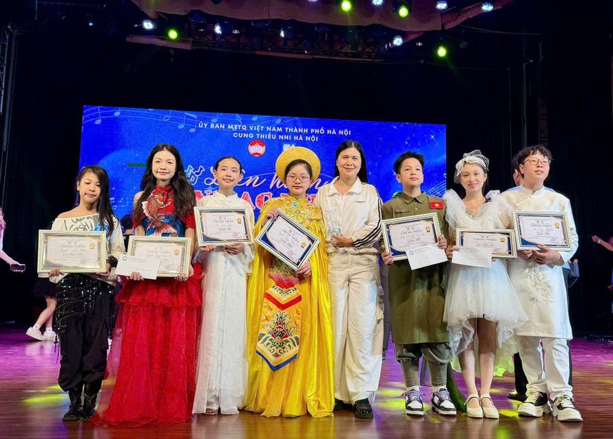 Bản hòa tấu của tình cô trò và niềm đam mê cháy bỏng với âm nhạc