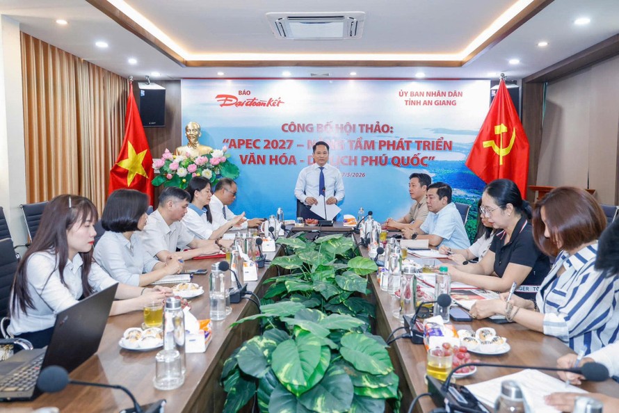 Lễ công bố thông tin Hội thảo quốc tế “APEC 2027 - Nâng tầm phát triển văn hóa - du lịch Phú Quốc” diễn ra sáng 27/5 tại Hà Nội