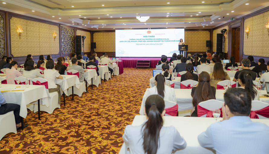Quang cảnh buổi hội thảo.