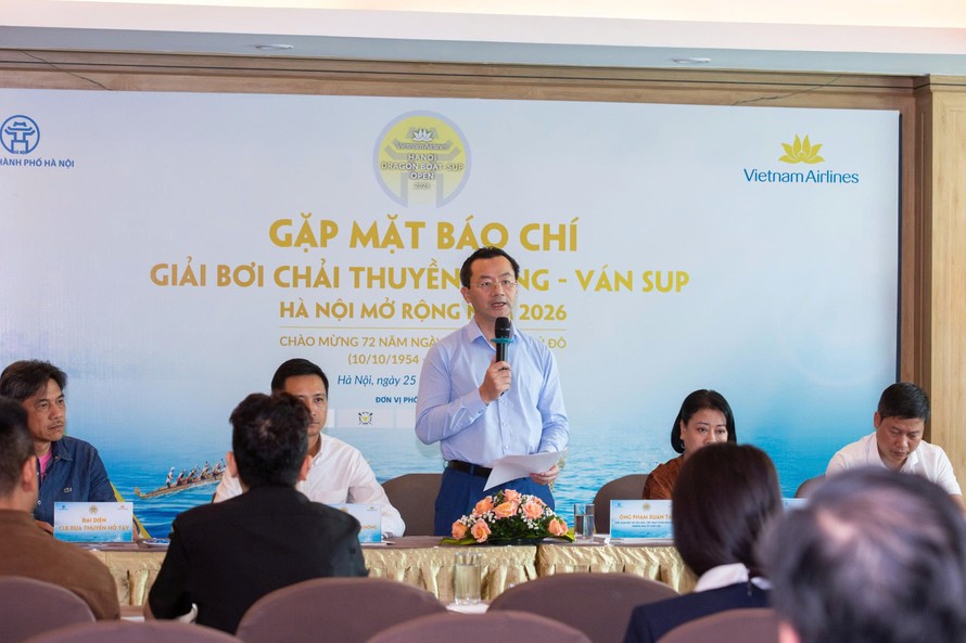 Quang cảnh buổi họp báo