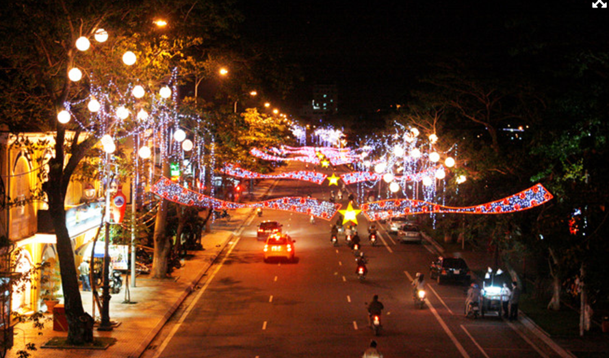 Đường Bạch Đằng thí điểm thu phí đậu ô tô qua thiết bị di động.