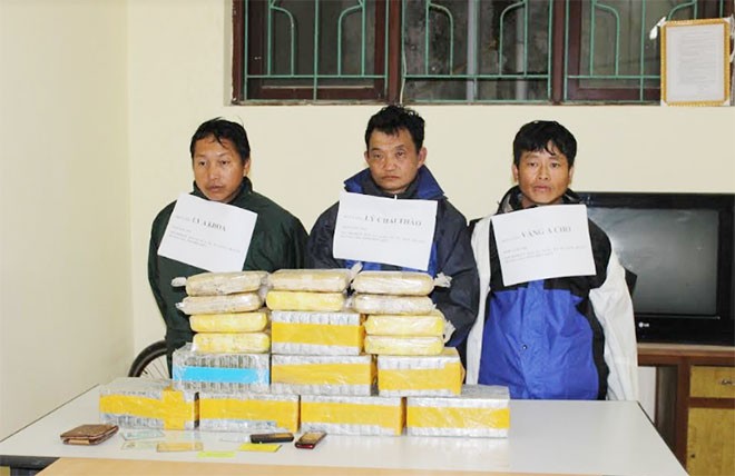 Ba đối tượng cùng tang vật.