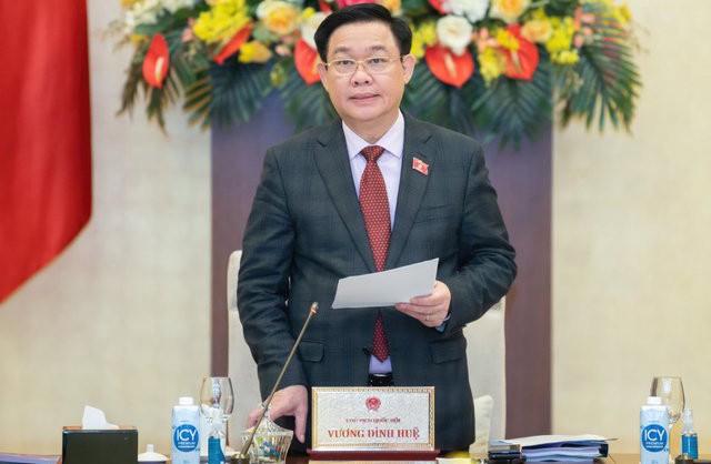 Chủ tịch Quốc hội Vương Đình Huệ đề nghị các đồng chí Ủy viên Ủy ban Thường vụ Quốc hội, cơ quan hữu quan bố trí, sắp xếp thời gian họp theo quy định để kỳ họp có chất lượng cao nhất - Ảnh: VGP