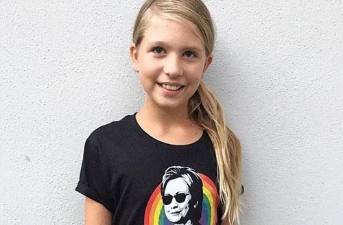 Bé Kaia luôn coi bà Hillary là thần tượng và đã ủng hộ bà trong suốt chiến dịch tranh cử.