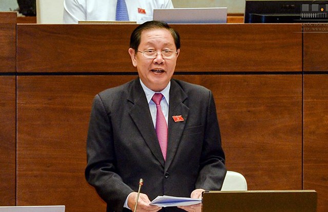 Bộ trưởng Nội vụ Lê Vĩnh Tân bắt đầu phiên trả lời chất vấn.