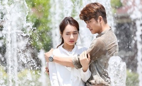 Tuổi thanh xuân 2 tiếp tục xoay quanh câu chuyện giữa Linh (Nhã Phương) và Junsu (Kang Tae Oh). Ảnh: VFC.