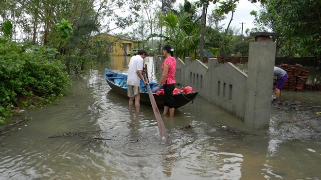Mưa lũ tại miền Trung, Tây Nguyên. Ảnh: ĐSPL