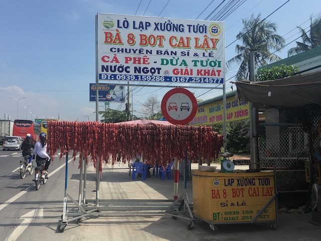 Quán nước 'Bà Tám BOT Cai Lậy'. Ảnh: Vietnamnet