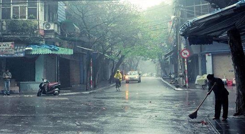 Gió Đông Nam tăng cường khiến miền Bắc tiếp tục có nồm ẩm, mưa phùn