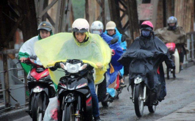 Hà Nội trời chuyển rét, chiều tối có mưa rào và dông