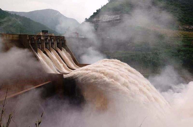 Nghệ An: Bác tin vỡ đập Bản Vẽ, truy tìm kẻ tung tin thất thiệt