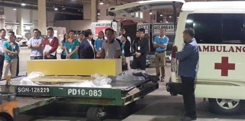 Thi thể của 3 công dân Việt Nam được đưa về nước. Ảnh: Tuổi Trẻ