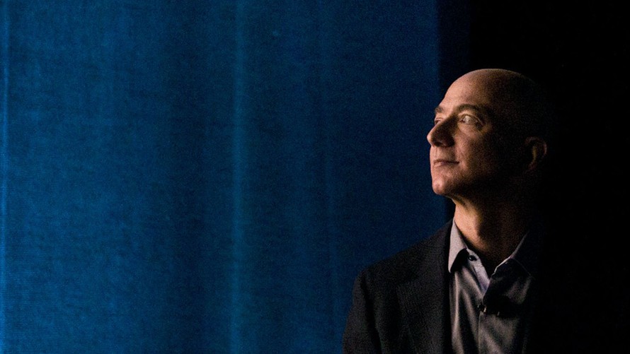 Nhà sáng lập Amazon tố cáo bị 'tống tiền' bằng ảnh nhạy cảm