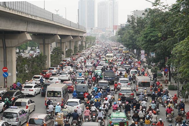 Bộ GTVT: Muốn cấm xe máy phải đáp ứng nhu cầu vận tải công cộng