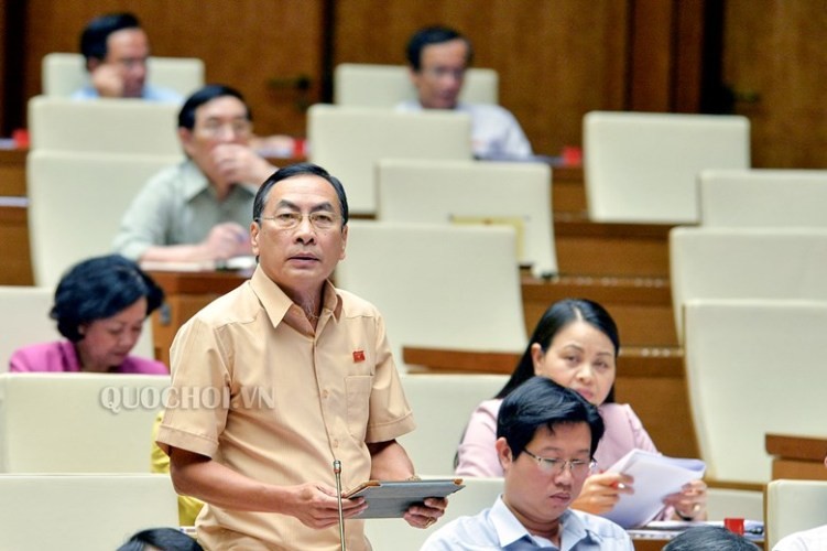 Đại biểu Phạm Văn Hòa (tỉnh Đồng Tháp) phát biểu. Ảnh: Quốc hội