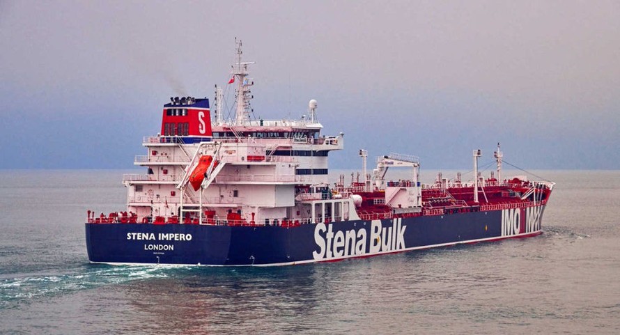 Hải quân Anh và Iran đụng độ trên Eo biển Hormuz