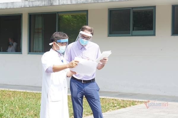 Du khách Anh tại Huế khỏi bệnh, chờ vợ để cùng về nước