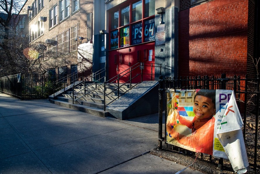 New York đóng cửa các trường tới hết năm học