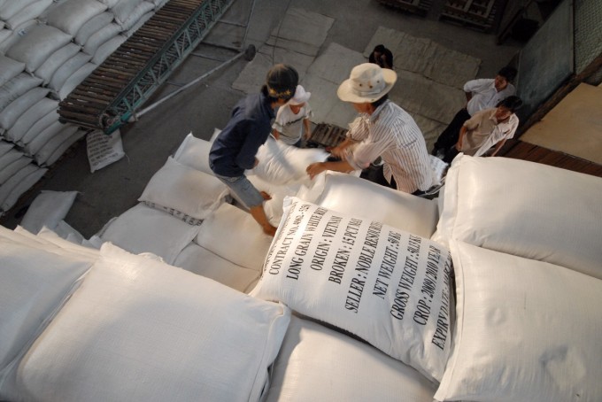 Phó Thủ tướng yêu cầu làm rõ việc Hải quan mở tờ khai xuất khẩu gạo lúc 0h