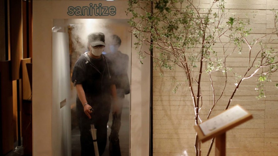 Quán rượu Nhật lắp đặt máy phun khử khuẩn khách hàng