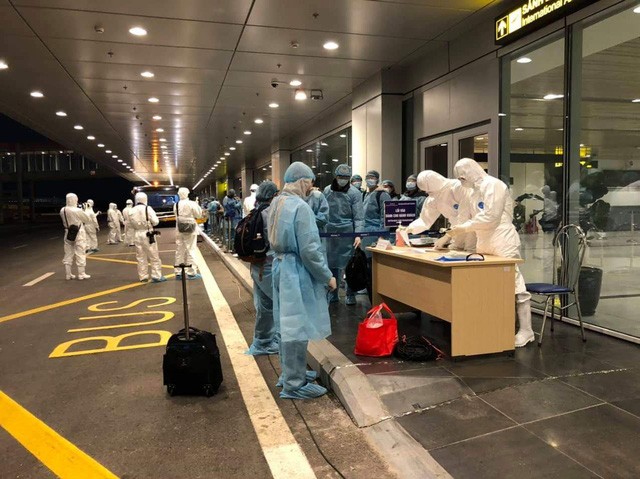 Phát hiện thêm 8 trường hợp mắc COVID-19 là công dân Nga