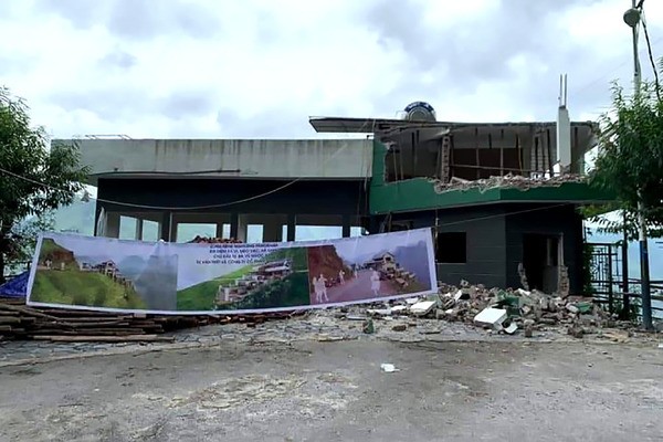 Tiến hành phá dỡ, cải tạo công trình Mã Pì Lèng Panorama