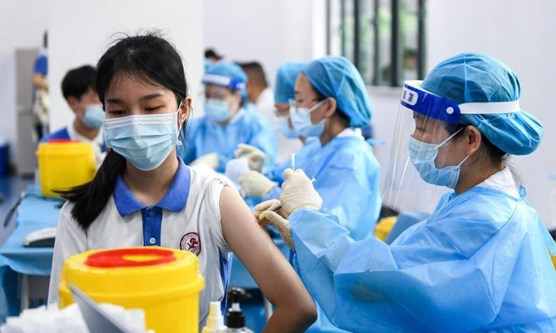 Chỉ nên tiêm 1 mũi vaccine cho thanh thiếu niên