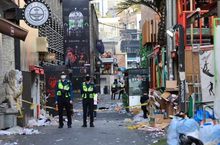 Cảnh sát trưởng Seoul bị thẩm vấn vụ giẫm đạp Itaewon