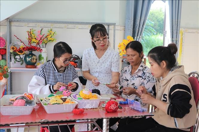 Những phụ nữ khởi nghiệp với nghề thủ công đan sợi