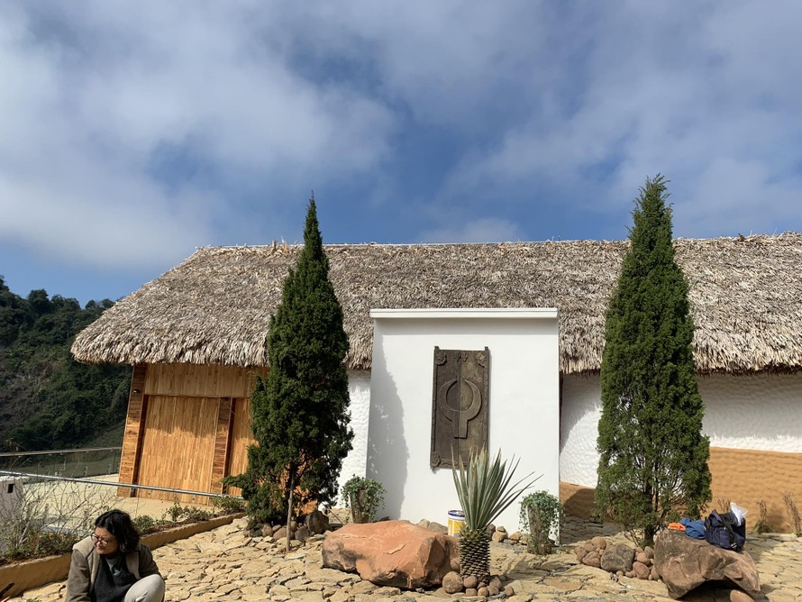 Nhà hát gia đình - không gian nghệ thuật thử nghiêm của Phó An My ở Chiềng Đi.