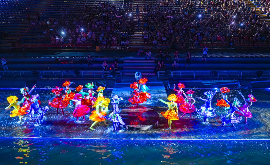 Loạt show diễn lần đầu có mặt tại Đà Nẵng với quy mô hoành tráng cùng dàn sau tốp đầu thế giới. Ảnh: Team Kim Liên. 