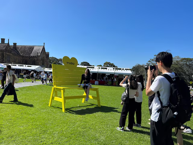 Australia tăng gấp đôi phí cấp thị thực cho du học sinh 