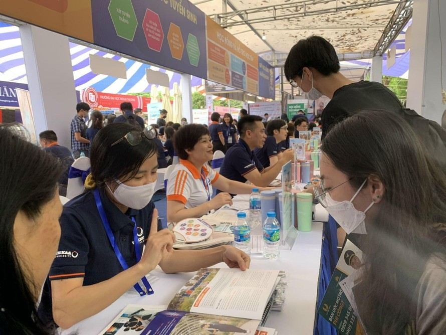 Vụ trưởng Vụ Giáo dục đại học hướng dẫn thí sinh sắp xếp nguyện vọng