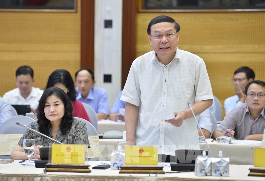 Thứ trưởng Bộ Tài nguyên và Môi trường cảnh báo về tình trạng sạt lở đất do mưa lũ