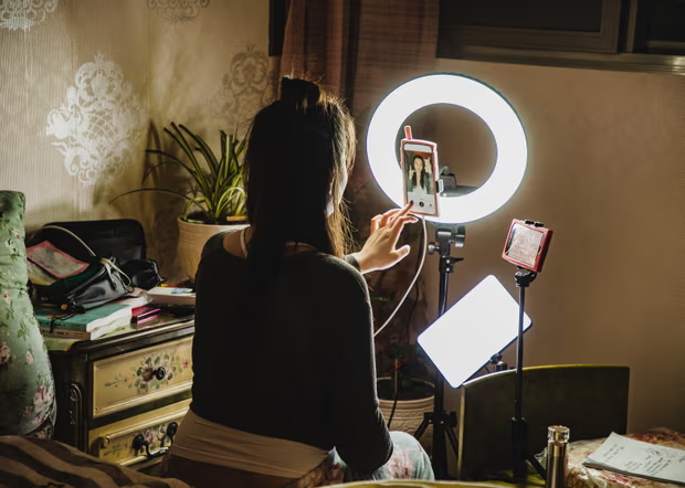 Sử dụng bản sao AI để sáng tạo nội dung