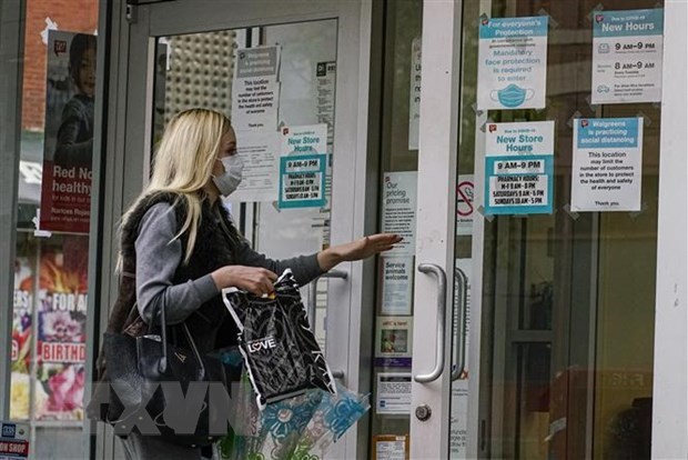 Các hãng dược phẩm đồng loạt tăng giá thuốc tại Mỹ