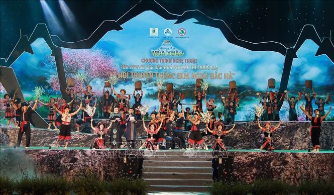 Khai mạc Festival Cao nguyên trắng Bắc Hà 2024 “Nghiêng say mùa xuân”