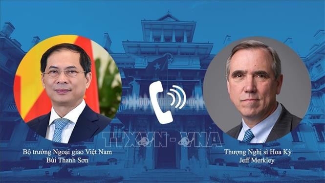 Bộ trưởng Ngoại giao Bùi Thanh Sơn điện đàm với Thượng Nghị sỹ Hoa Kỳ Jeff Merkley