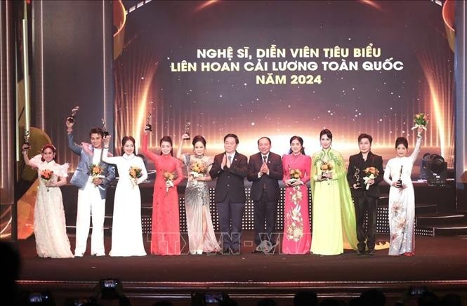 Vinh danh các gương mặt nghệ sĩ tiêu biểu và một số cuốn sách nổi bật năm 2024