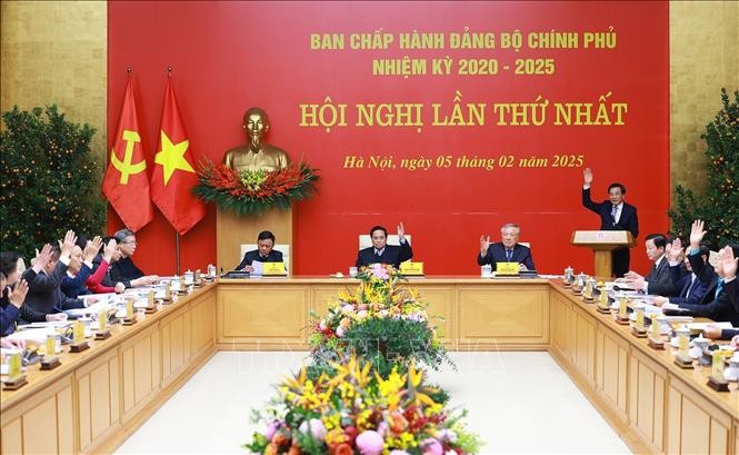 Thủ tướng Phạm Minh Chính chủ trì Hội nghị lần thứ nhất Ban Chấp hành Đảng bộ Chính phủ